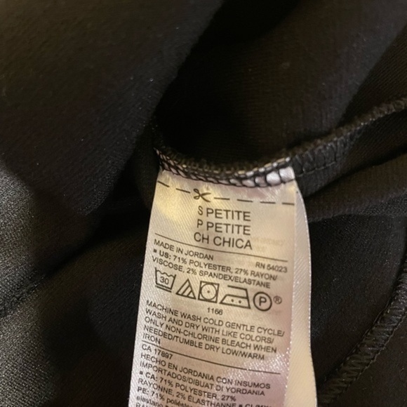 Old Navy Petite Little Black Dress Three Quarter Sleeve Stretch Knit SP - Picture 6 of 7